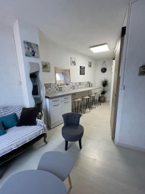 Appartement Chaleureux Au Calme Proche Du Chateau Mauleon Ngoại thất bức ảnh